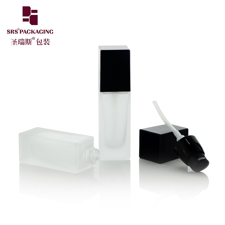L319 High quality 30ml glass cosmetic packaging 1oz lotion bottles with pump